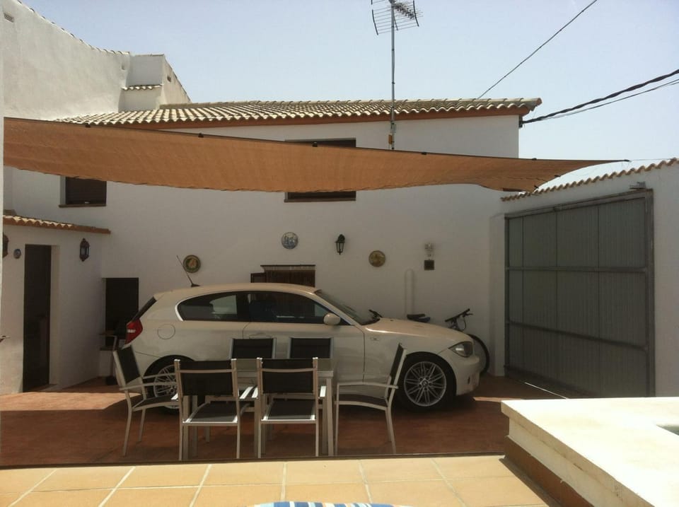 Patio, Parking