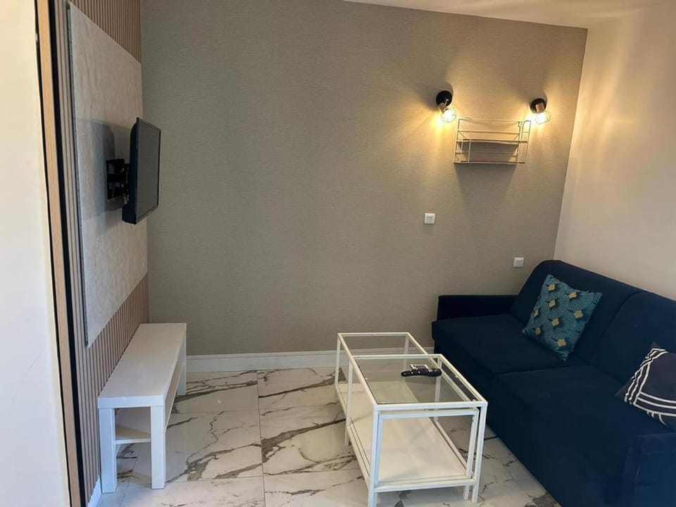 Luxury Home - 10min Disney - 4 personnes Apartment in Bussy-Saint-Georges