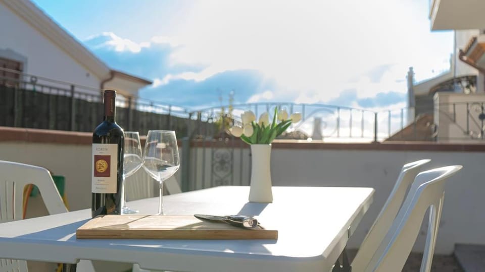 New APT La Caletta, Comfort and Veranda with Sea View Apartment in La Caletta
