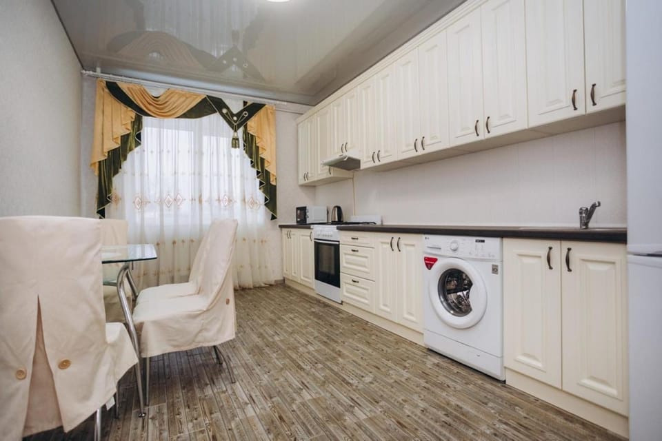Апартаменти в центрі міста з паркінгом Apartment in Ukraine