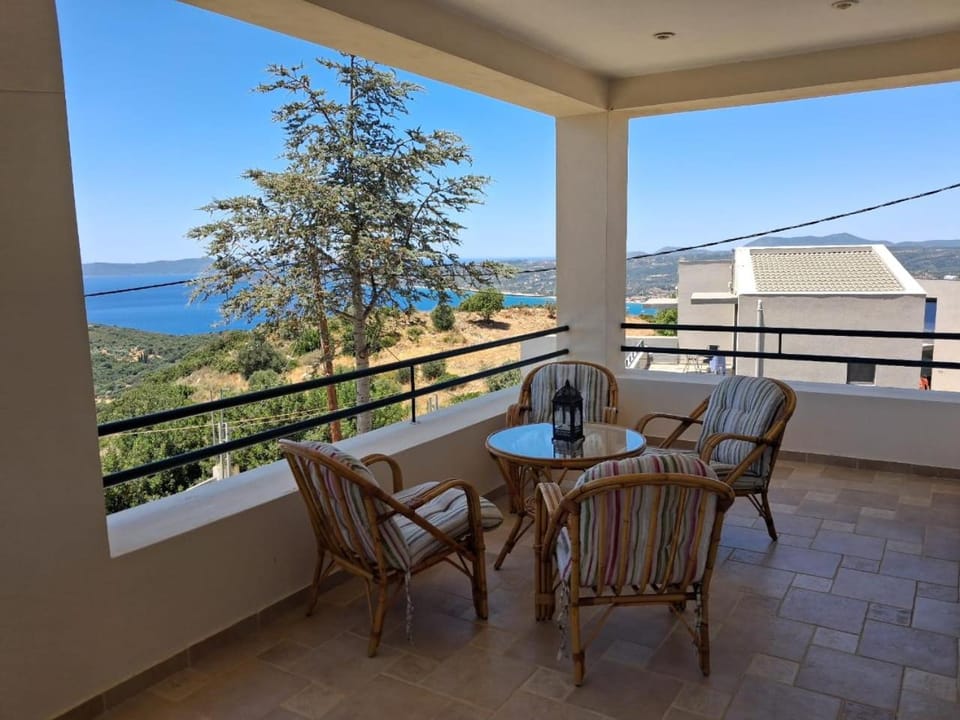 Big Terrace 180 view to sea House in Messenia