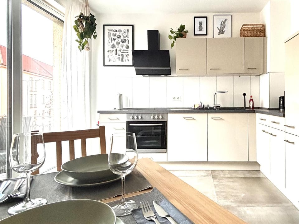 Kitchen or kitchenette, Dining area, kitchen