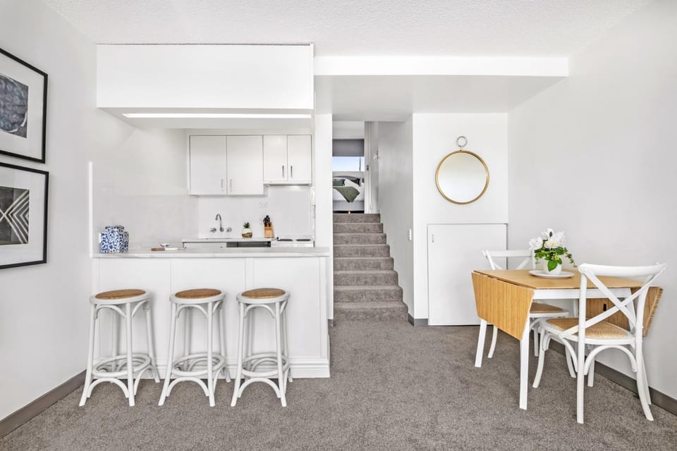 Stunning Ocean Views With Manly At Your Doorstep Apartment in Manly