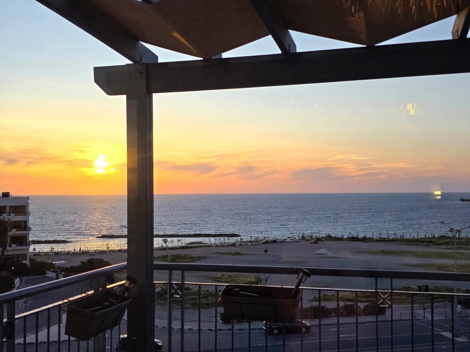 Balcony/Terrace, Beach, Sea view, Sunset