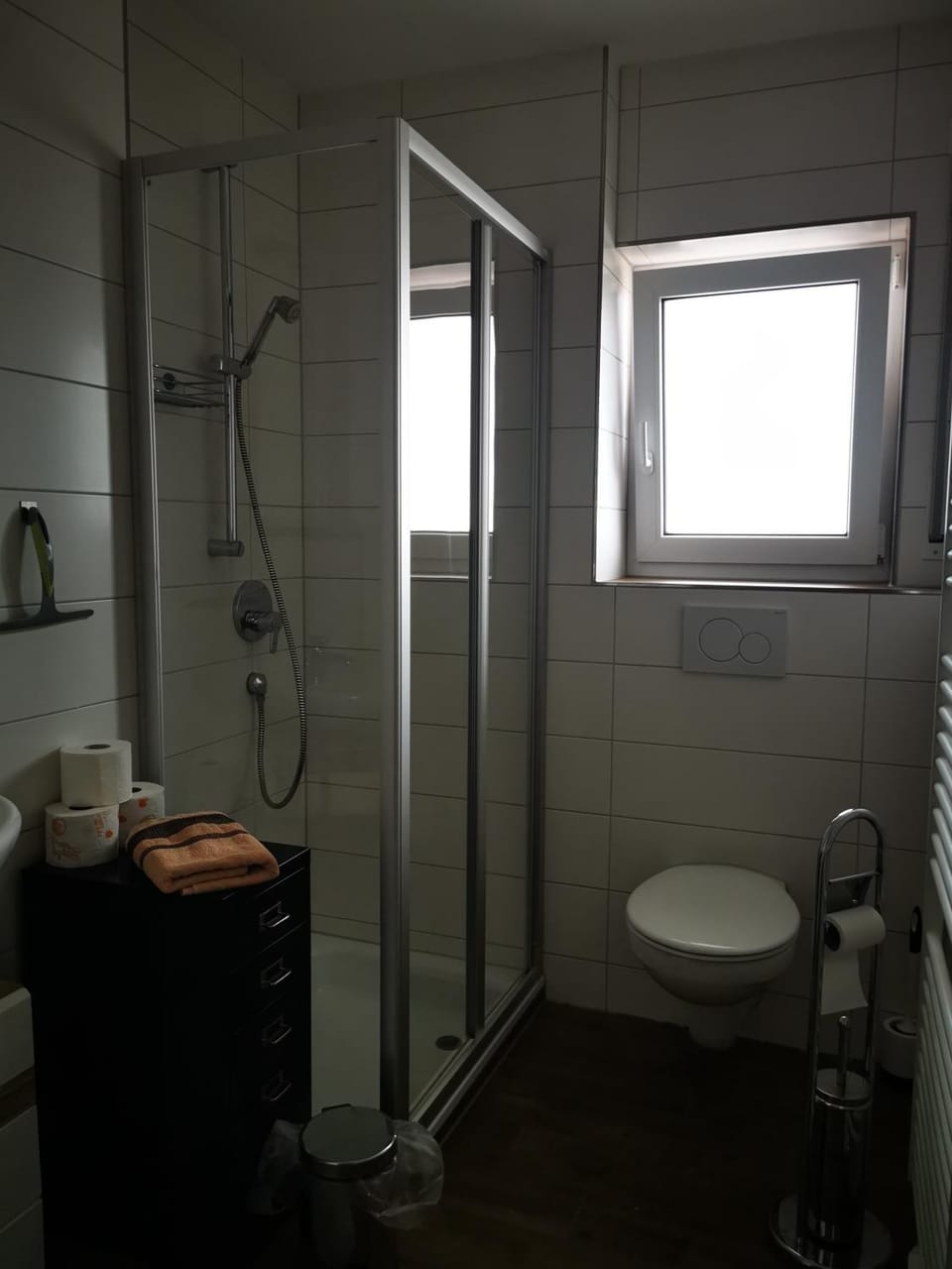 Casa Friedolin Privatzimmer mit eigenem Bad & Zugang zu Küche und Wohnzimmer Vacation rental in Friedrichshafen