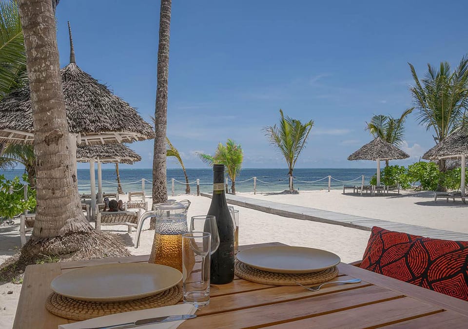 Seating area, Dining area, Beach, Beach