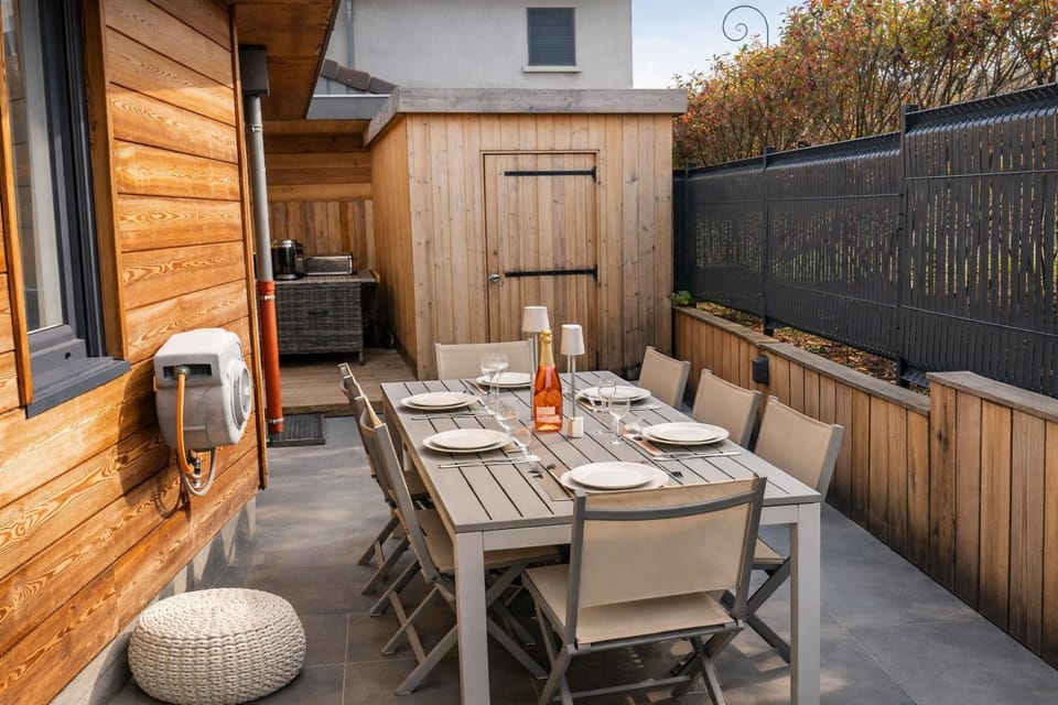 Patio, BBQ facilities