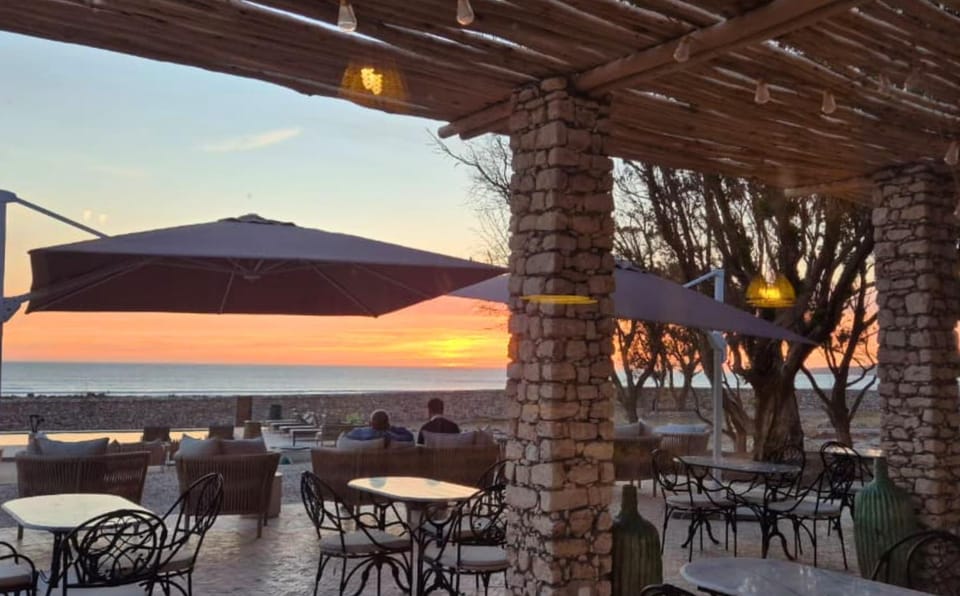 Patio, Restaurant/places to eat, Day, Natural landscape, Banquet/Function facilities, Beach, Sea view, Sunrise, Sunset