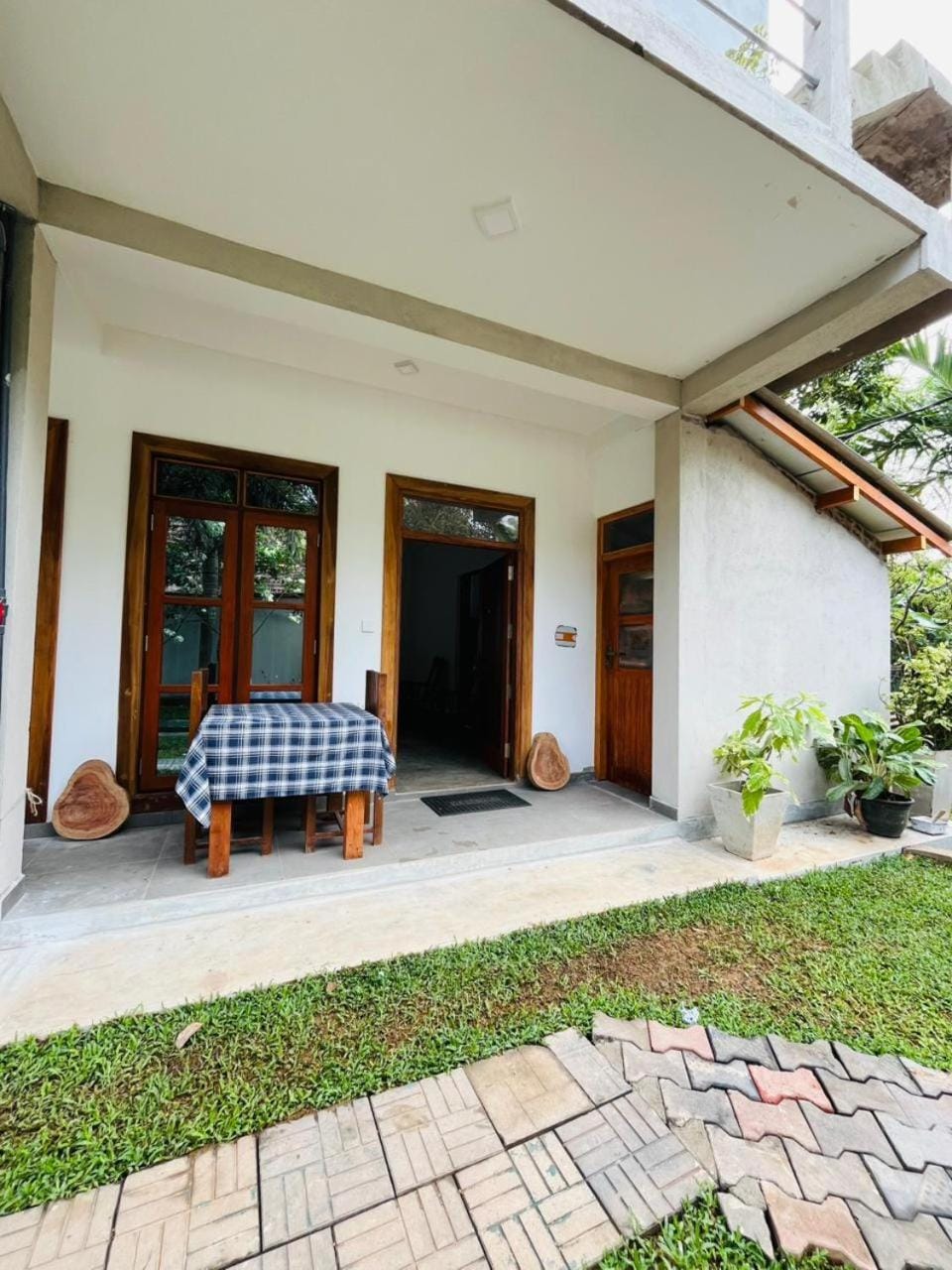 Nancy Villa Inn in Mirissa