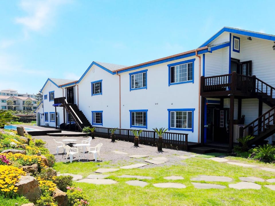 White dream Pension House in South Korea