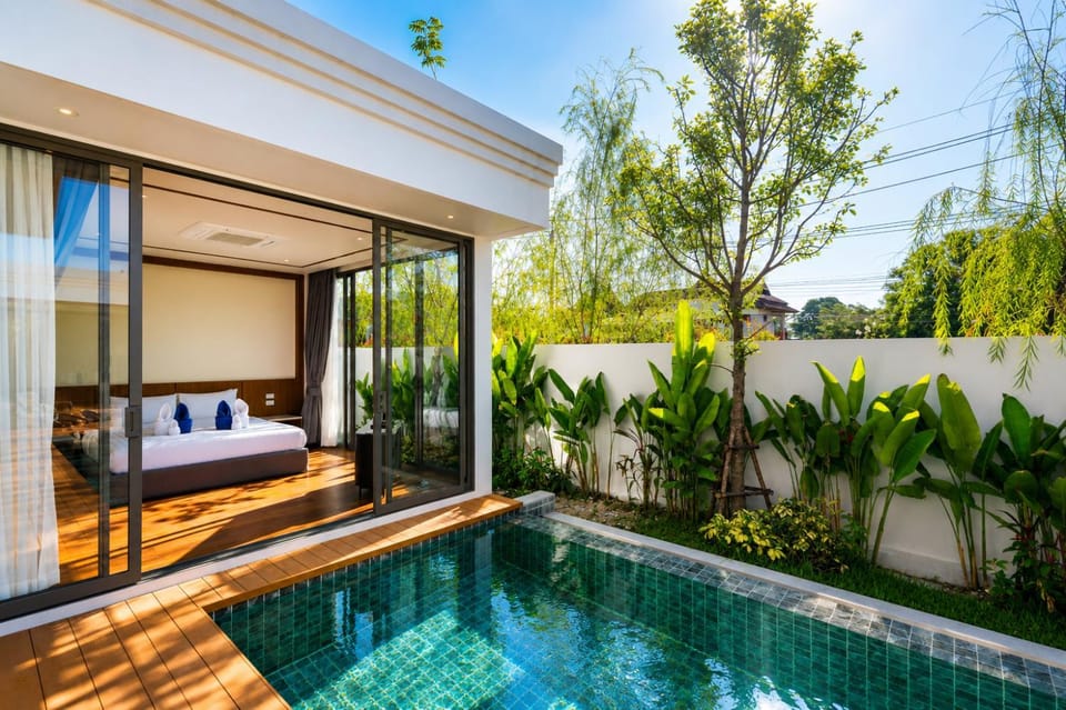 Bedroom, Swimming pool