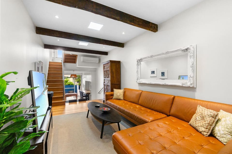 Elegant 1-Bed with Study by Balmain Wharf House in Sydney