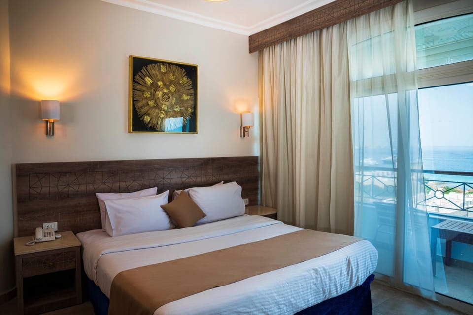 Bed, View (from property/room), Balcony/Terrace, Photo of the whole room, Bedroom