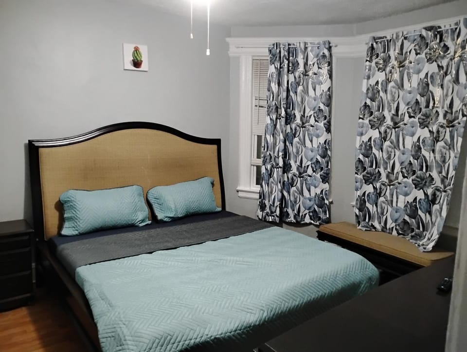 Grove#8 Bed and Breakfast in Irvington