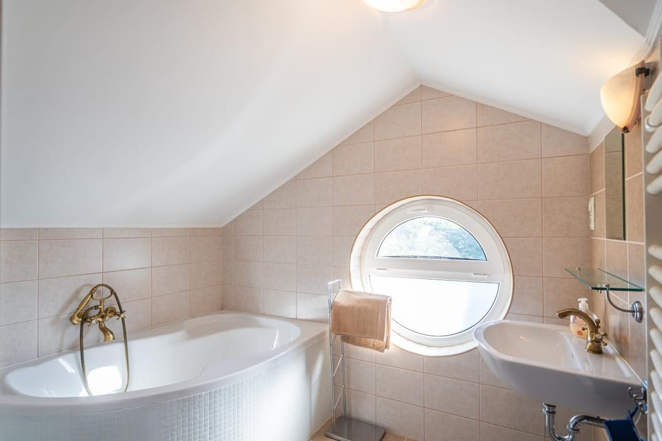 Bathroom, Bath