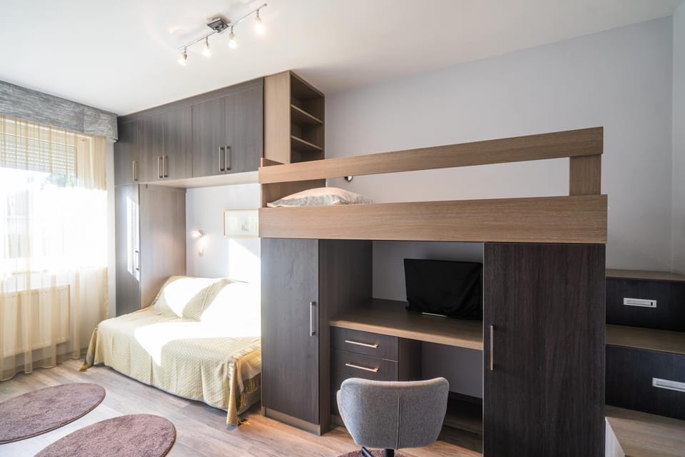 Bedroom, wardrobe