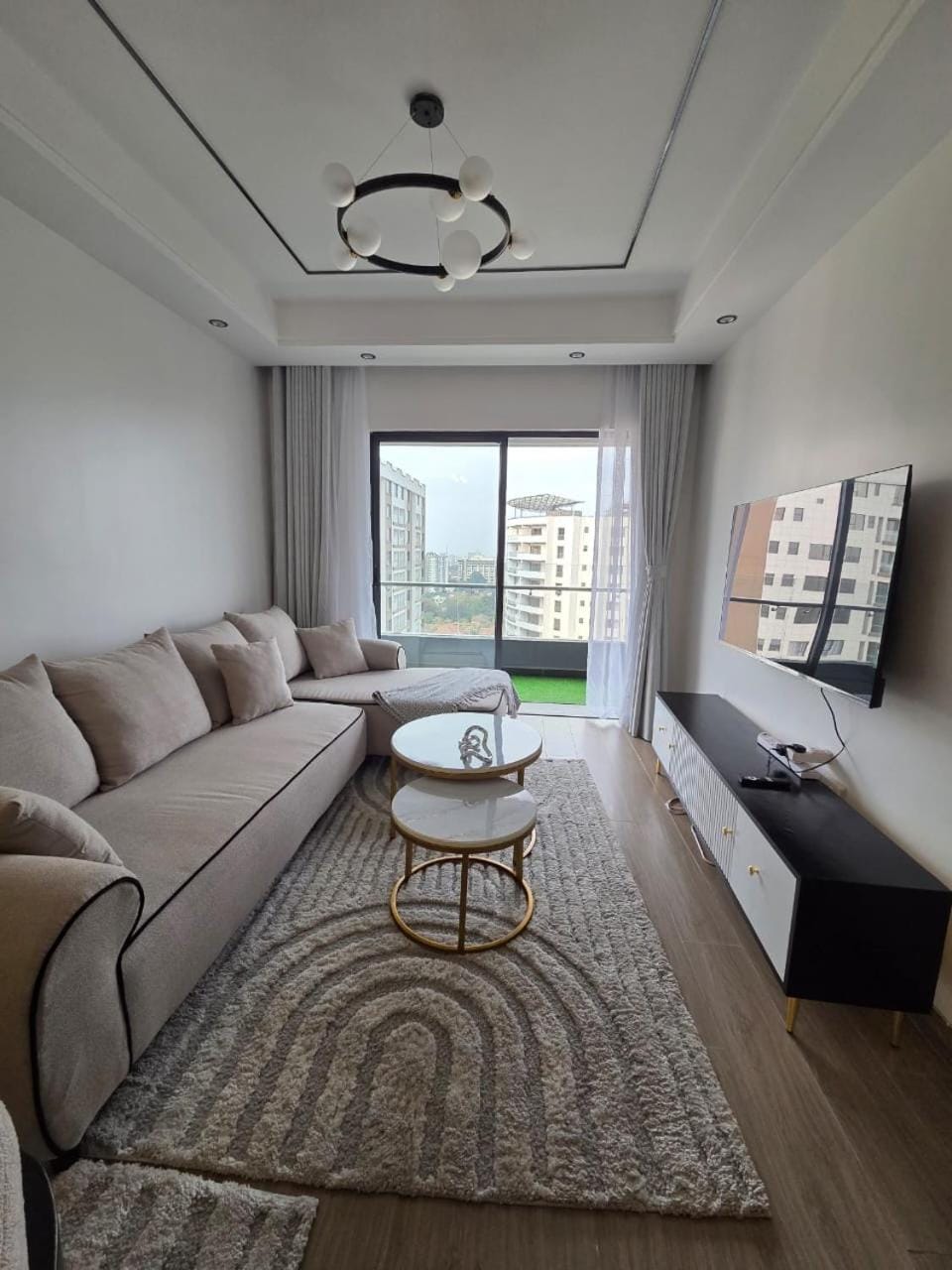 Smart retreat residencies with amazing breathtaking city views, swimming pool ,gym ,private ample parking space which offers a luxurious living in kilimani Apartment in Nairobi