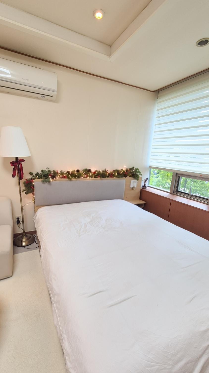 Sinsa cozy house -17 Apartment in Seoul