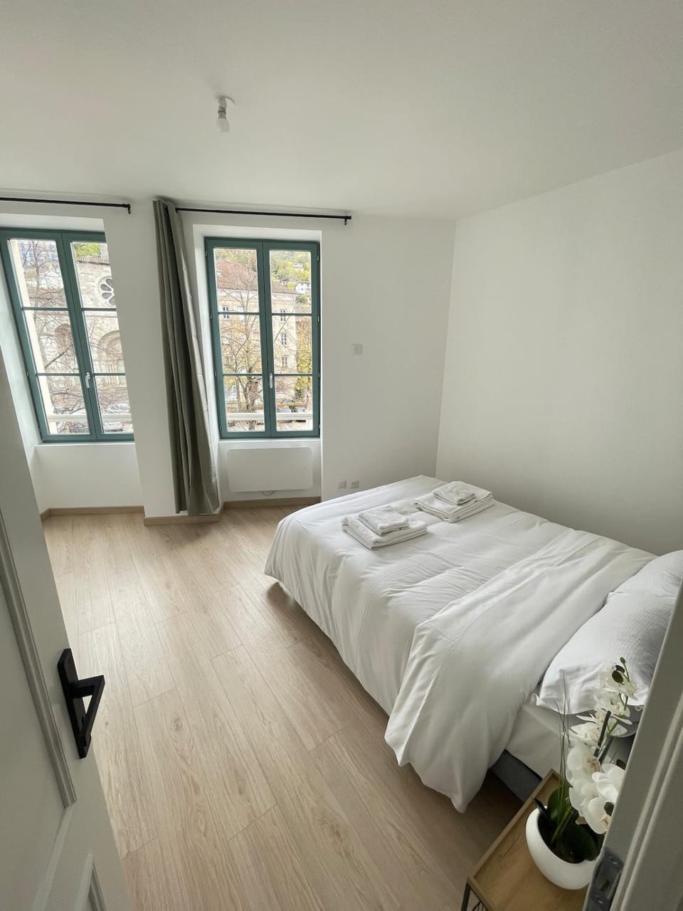 2-Appartement calme et bien rénové avec 2 chambres Apartment in Auvergne-Rhône-Alpes