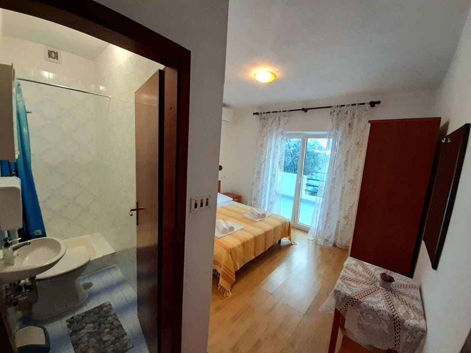 Apartman Srećko Apartment in Brela