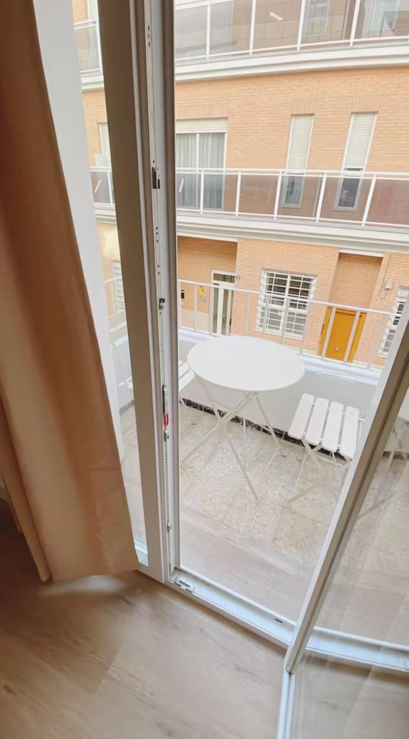 Habitación en Alicante 5 Bernardo Bed and Breakfast in Alicante