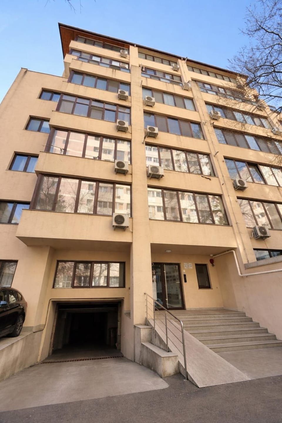 Property building, Facade/entrance, Day