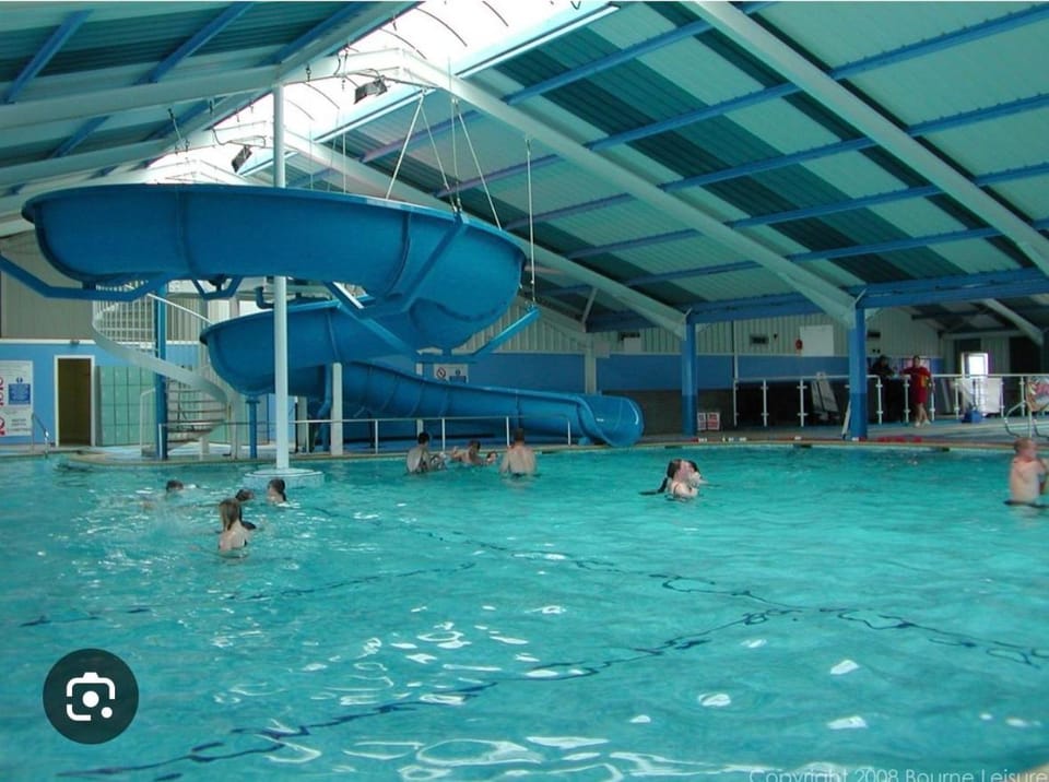 Swimming pool, Swimming pool