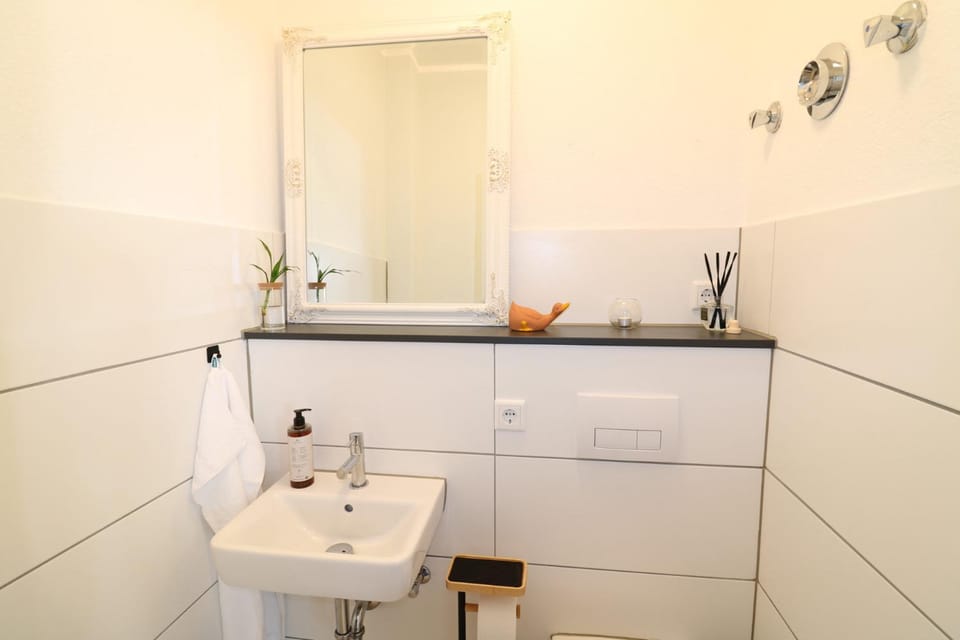 Toilet, Bathroom