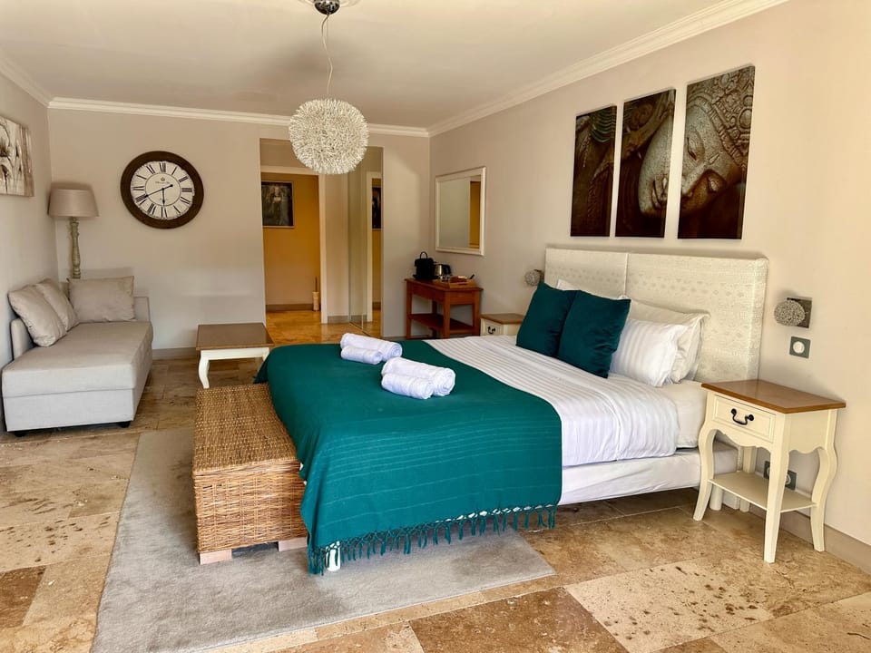 Villa Oasis - Lagoon Suite Apartment in Mougins