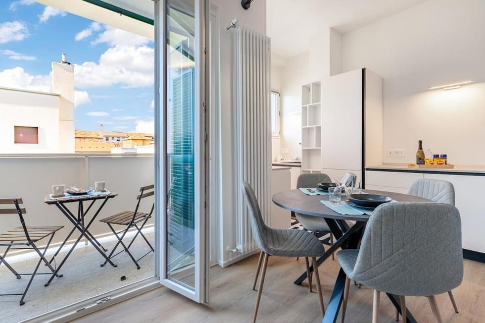 New modern apartment in Milan 200m from M4 Argonne Apartment in Milan