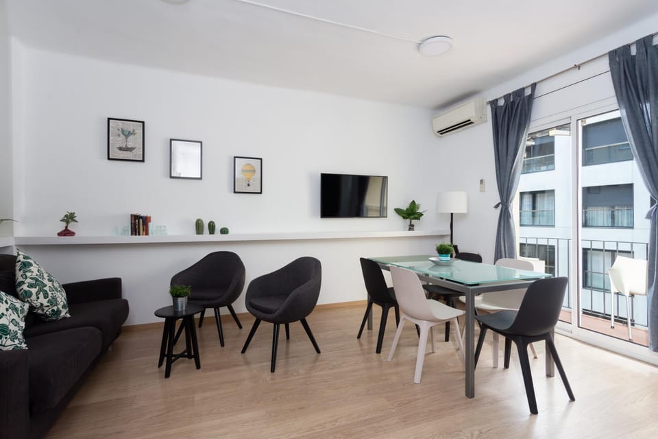 Renovated and Contemporary Apartment Near Paseo de Gracia Apartment in Barcelona