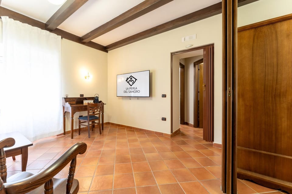 TV and multimedia, Coffee/tea facilities, Bedroom, heating, internet