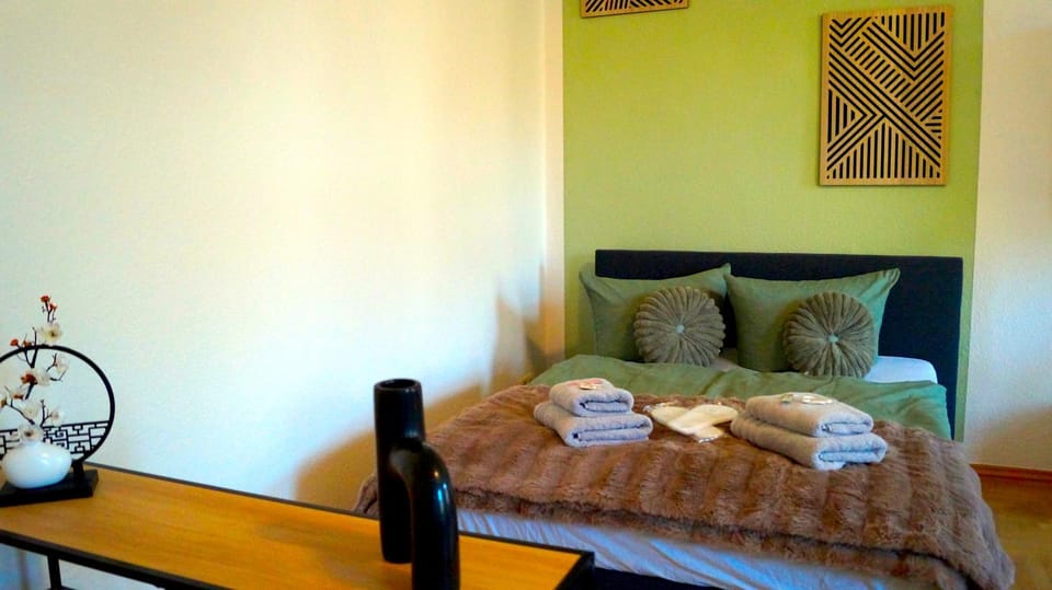 Bed, Decorative detail