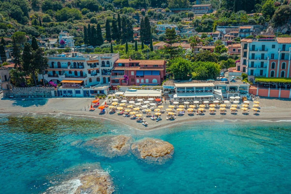 Property building, Bird's eye view, Beach