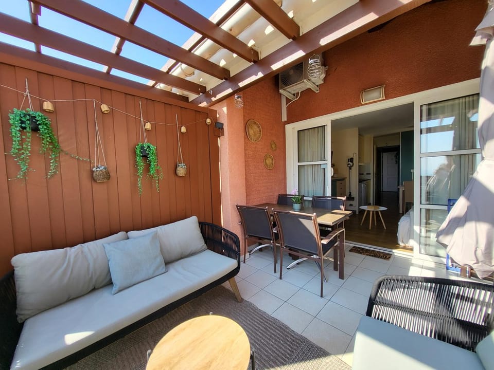 Patio, Balcony/Terrace