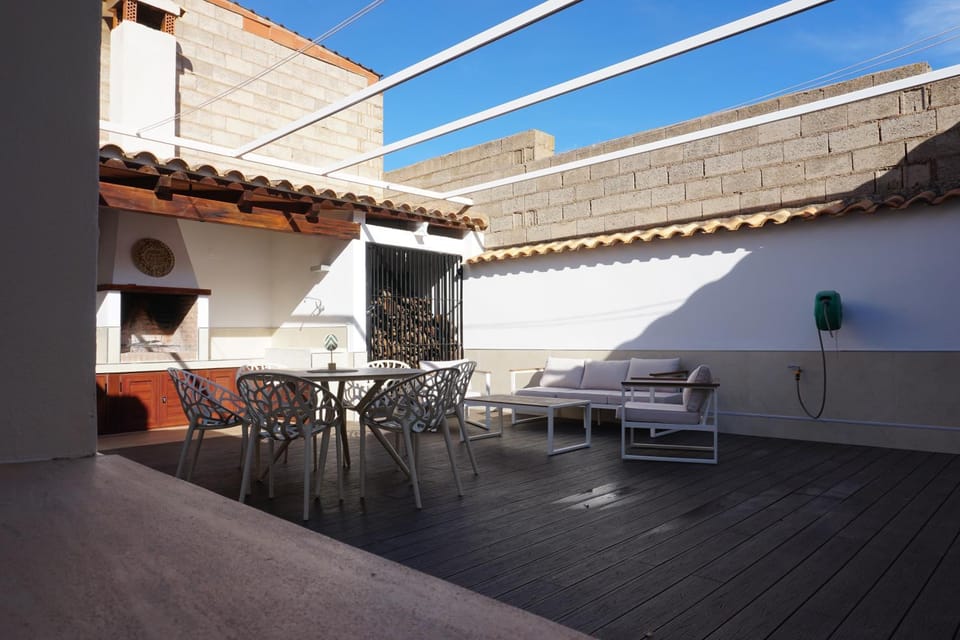 BBQ facilities, Balcony/Terrace