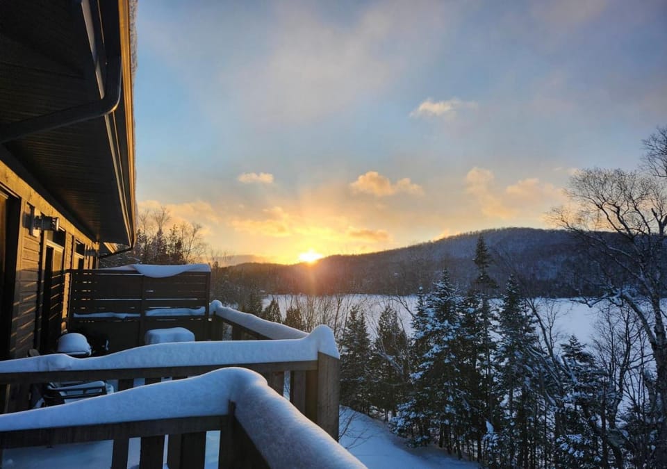Natural landscape, Winter, View (from property/room), Balcony/Terrace, Mountain view, Sunset