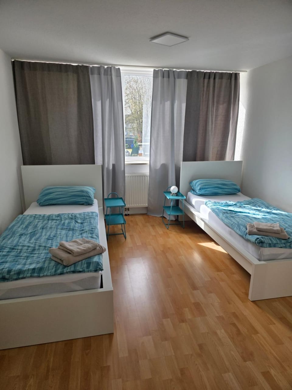 Ferienwohnung, Handwerkerwohnung, helle Wohlfühlwohnung mit Balkon Apartment in Oberhausen