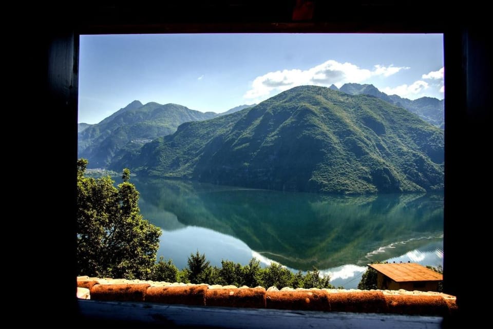 Lake Horizon Apartment 2 Apartment in Idro