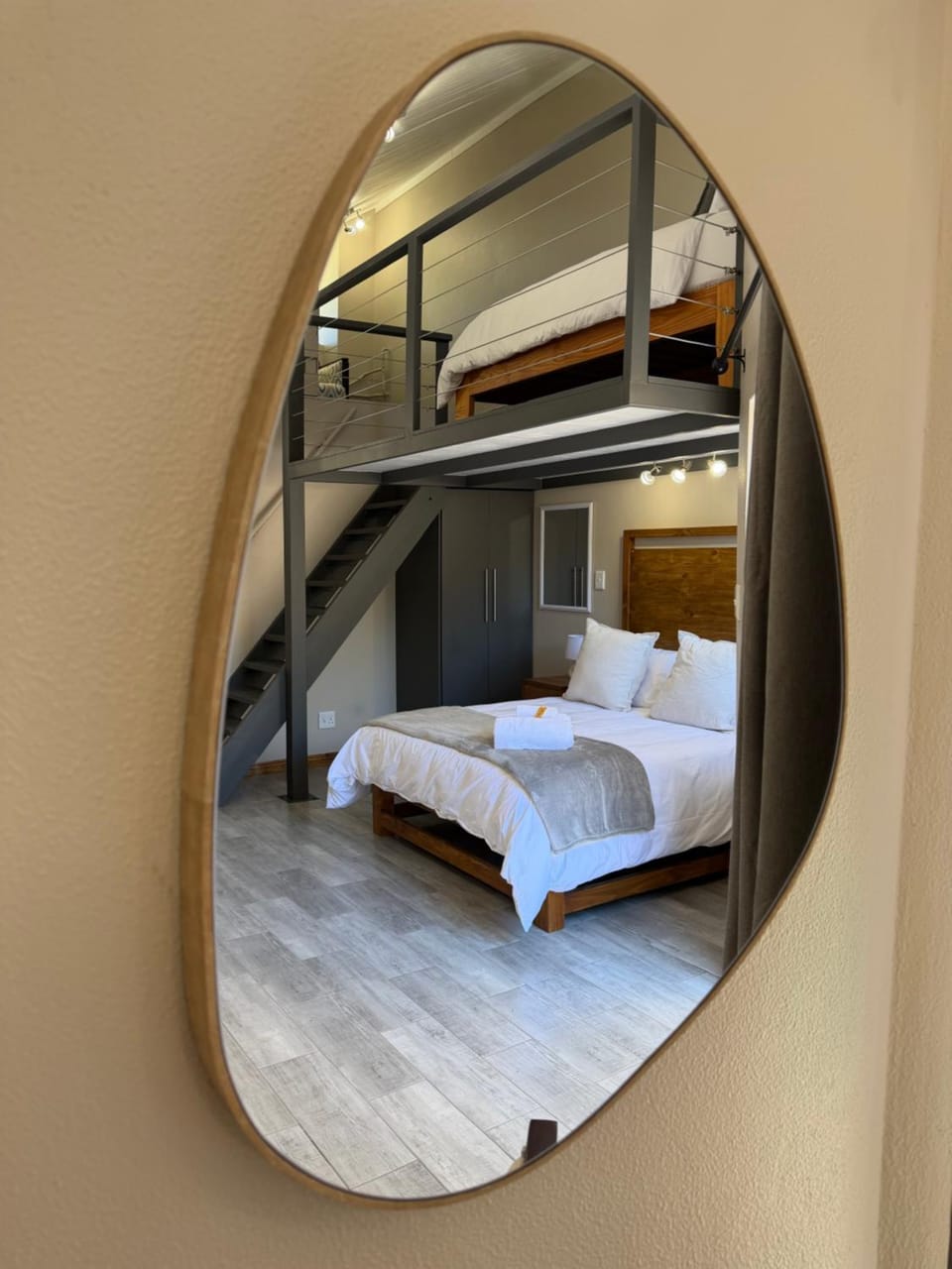 Bedroom, wardrobe