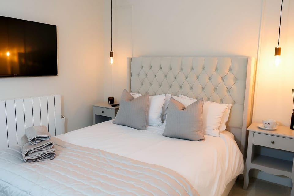 TV and multimedia, Bedroom, towels, wardrobe