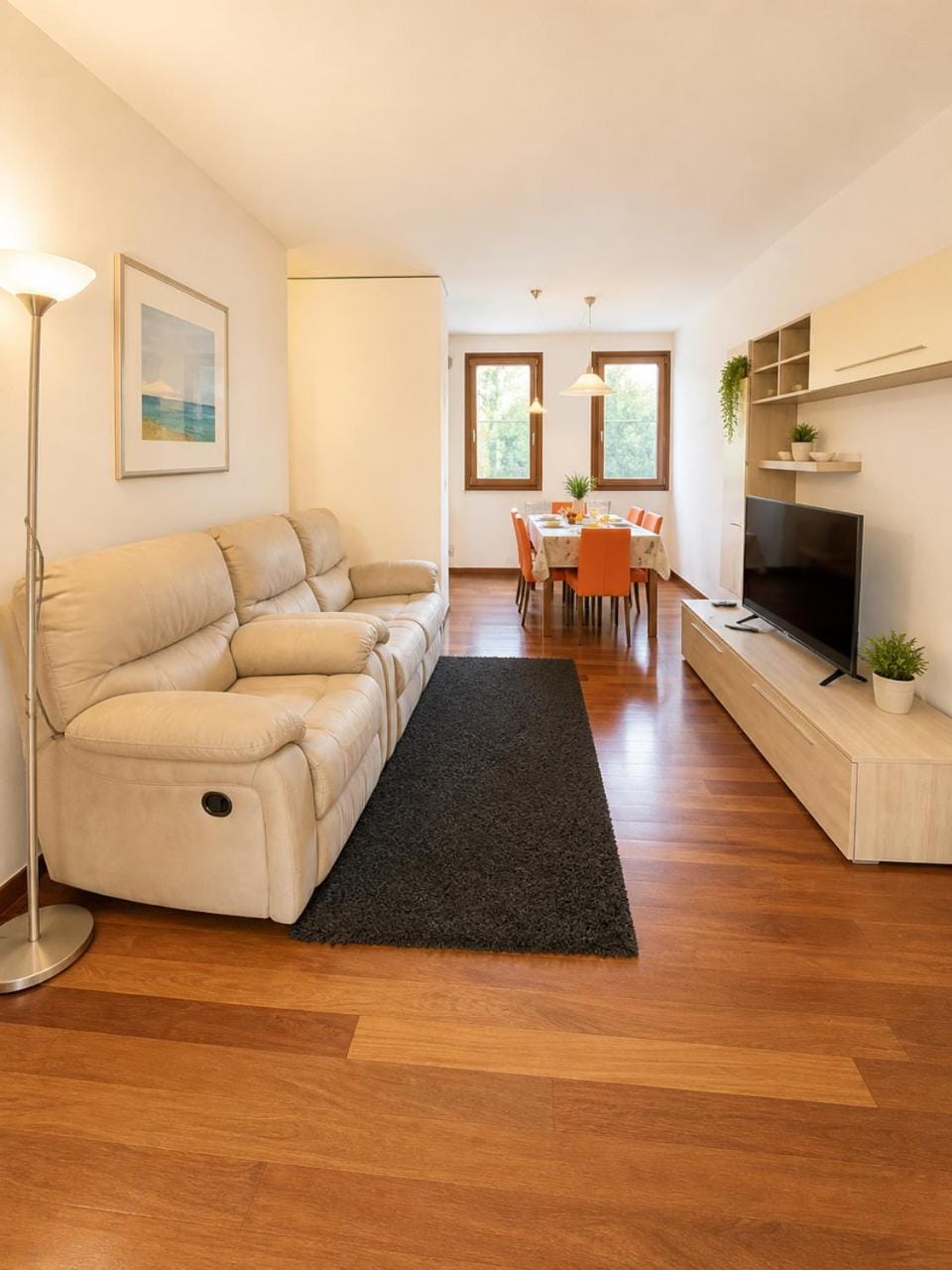 TV and multimedia, Living room, Dining area