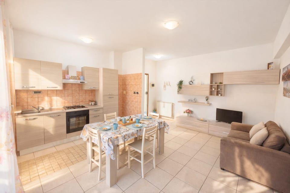 Kitchen or kitchenette, Living room, Dining area