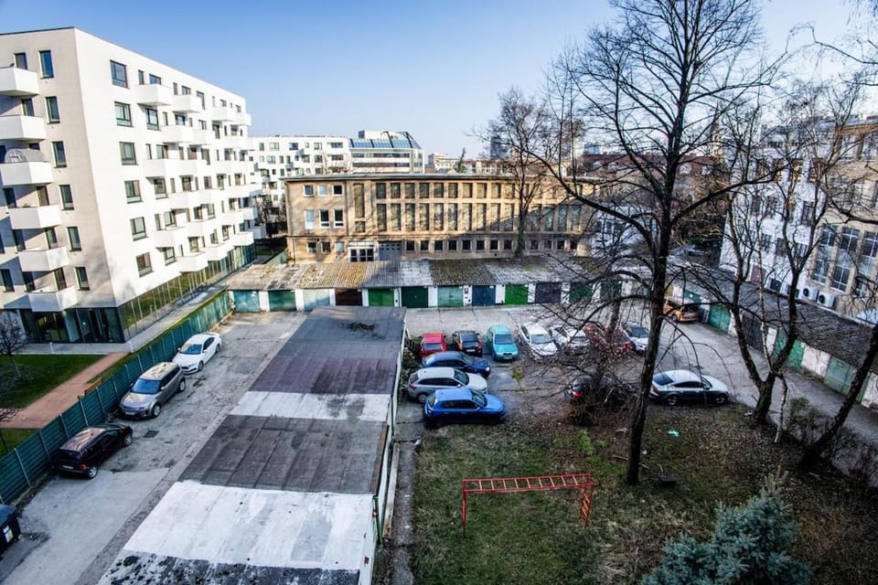 FREE PARKING - ADM Warm Spacious Apartment in Center, Coffee, AC, Wifi Apartment in Bratislava