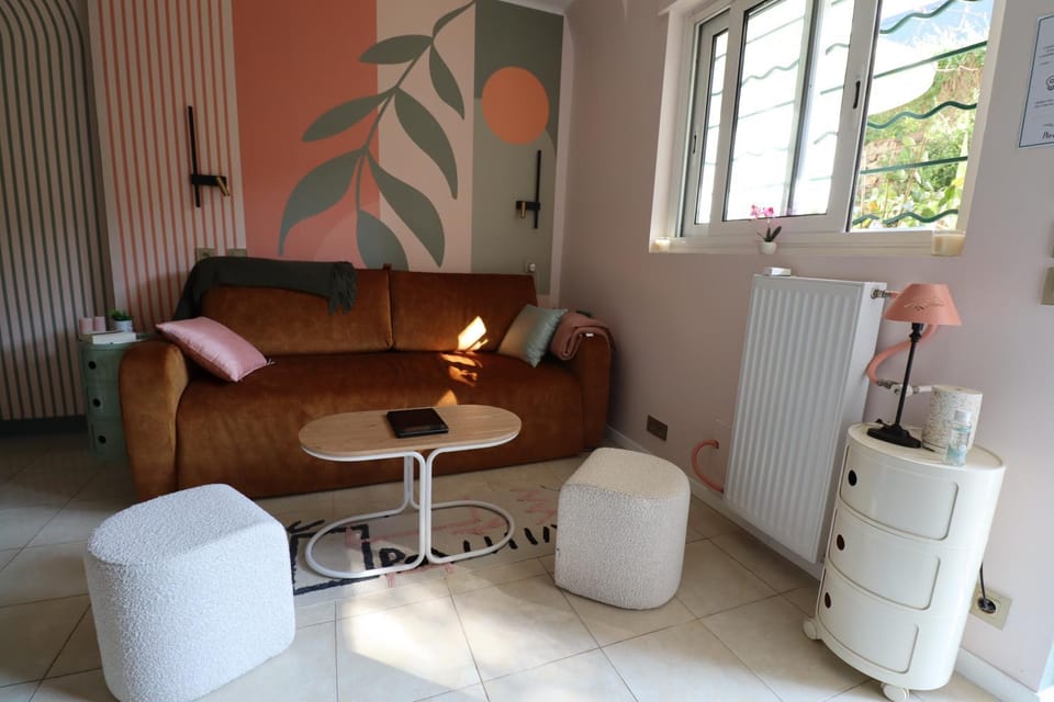 Living room, heating