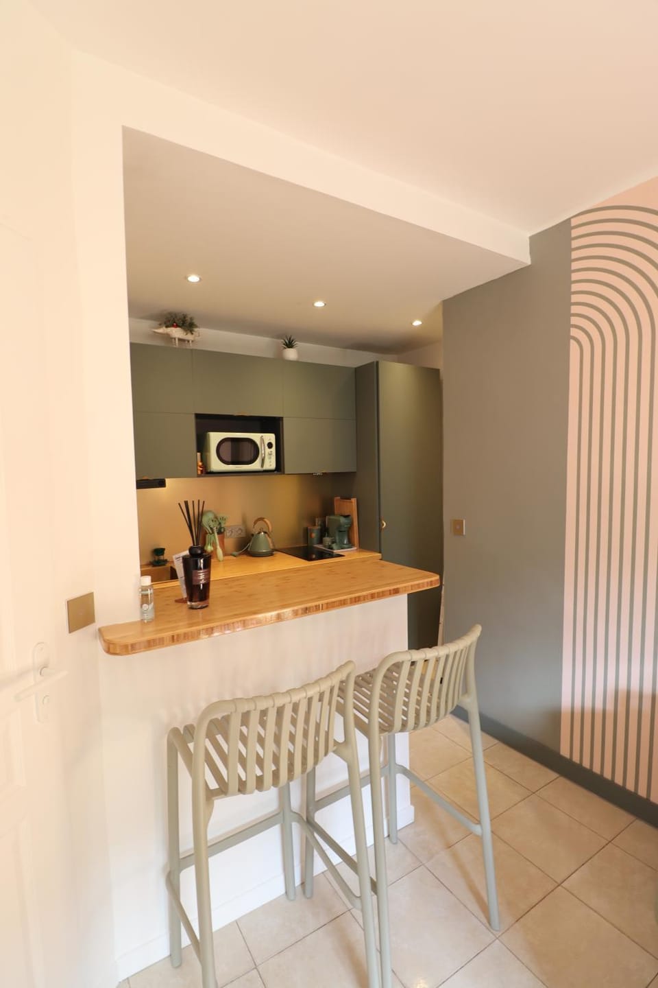 Coffee/tea facilities, Dining area, kitchen