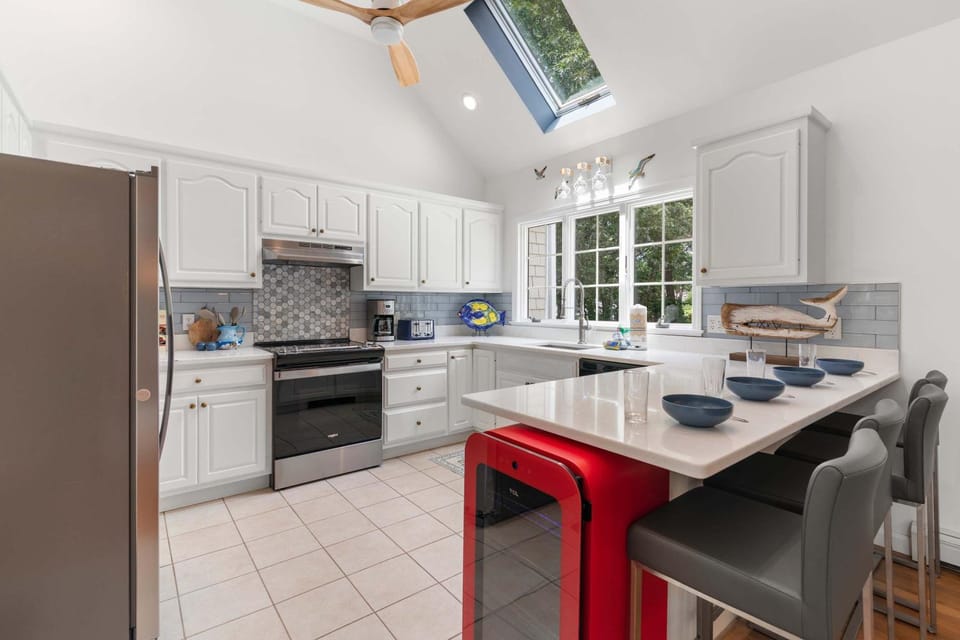 Game Room Cozy & Mins to Beaches House in Eastham