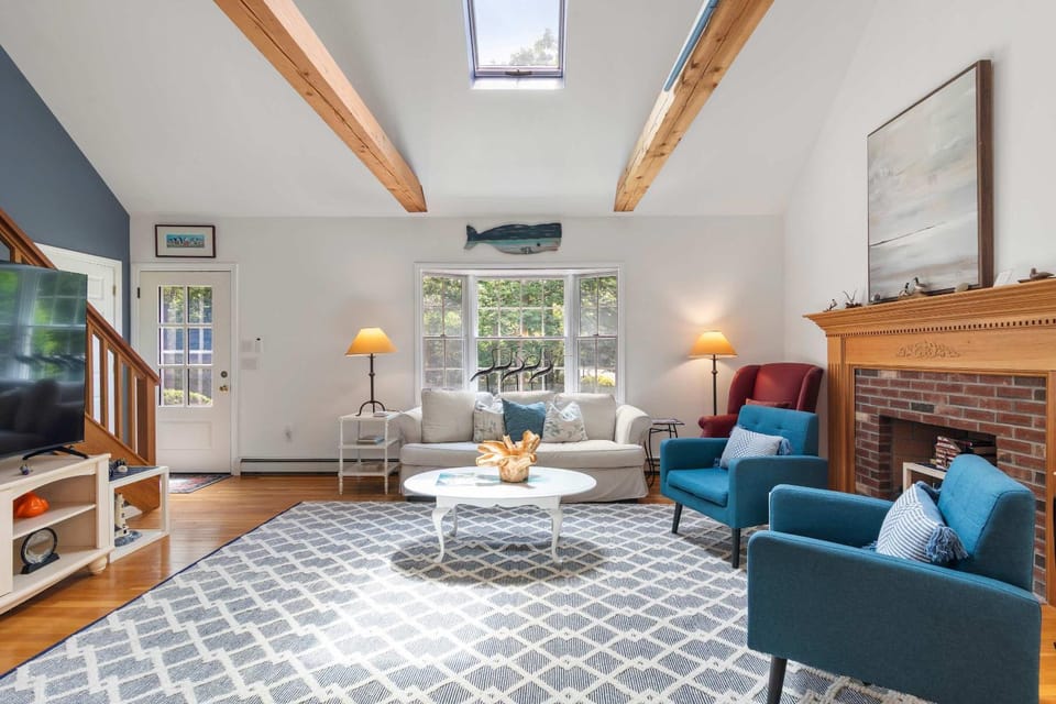 Game Room Cozy & Mins to Beaches House in Eastham