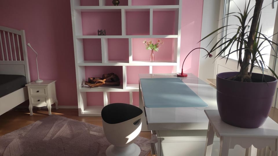Ferienwohnung mit Workspace, Parkplatz, Balkon und Aufzug mitten in Oldenburg Apartment in Oldenburg