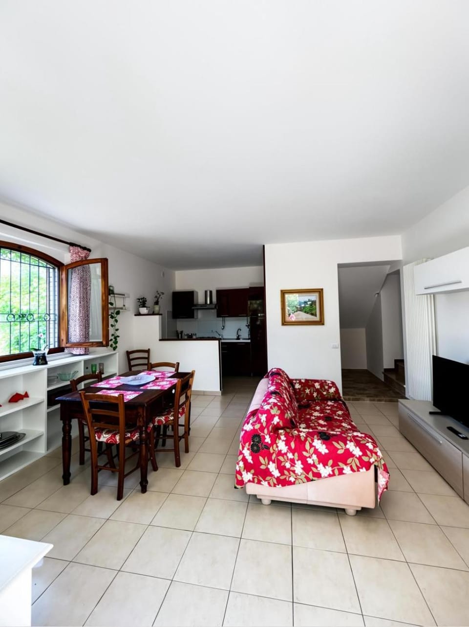 Living room, Dining area
